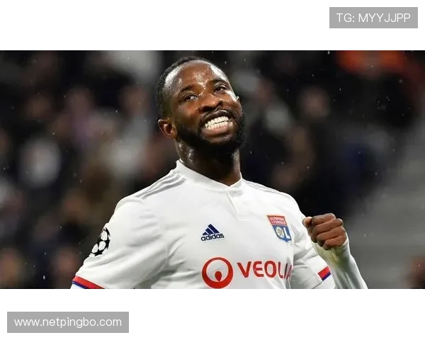 登贝莱是否依赖体系？战术角色与自主进攻能力解析